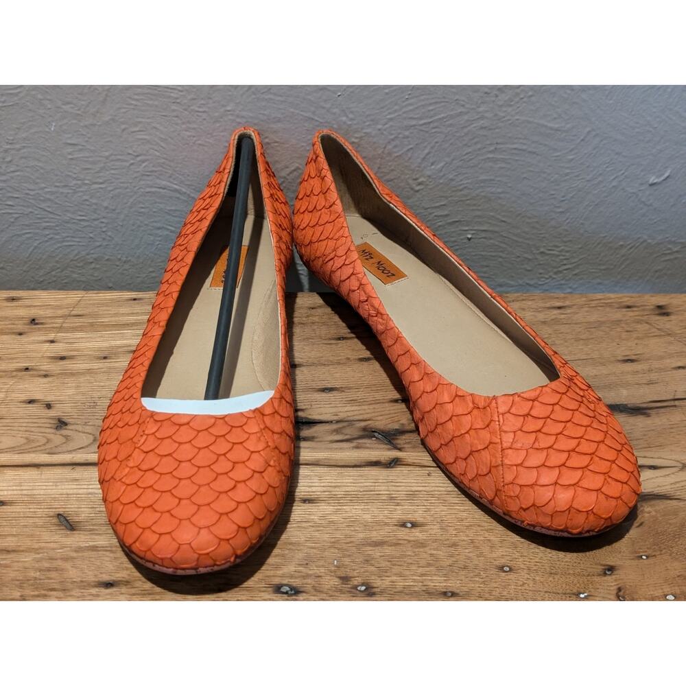 Miz Mooz Panther Orange Red Fish Scale 100% Leather NWOT Round Toe Flat Sz 8.5
